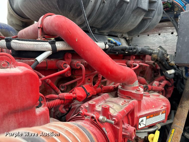 image for item DV2574 2014 Kenworth T800 semi truck