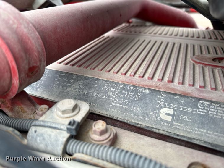 image for item DV2574 2014 Kenworth T800 semi truck