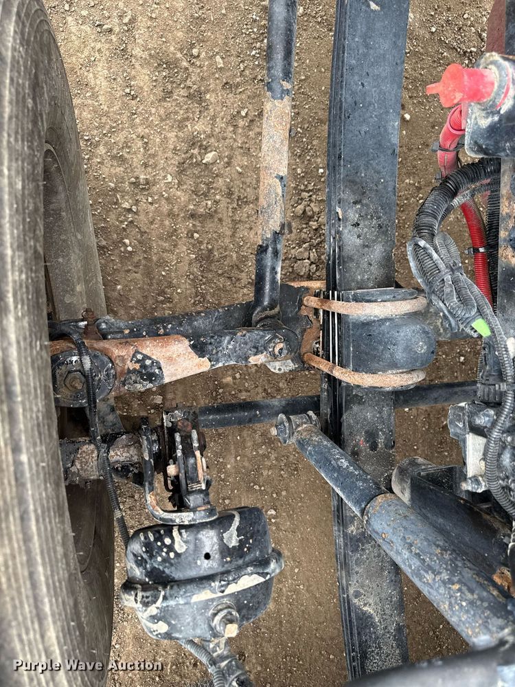 image for item DV2574 2014 Kenworth T800 semi truck