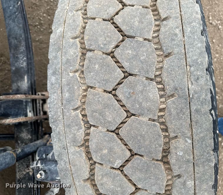 image for item DV2574 2014 Kenworth T800 semi truck