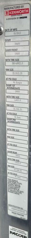 image for item DV2574 2014 Kenworth T800 semi truck