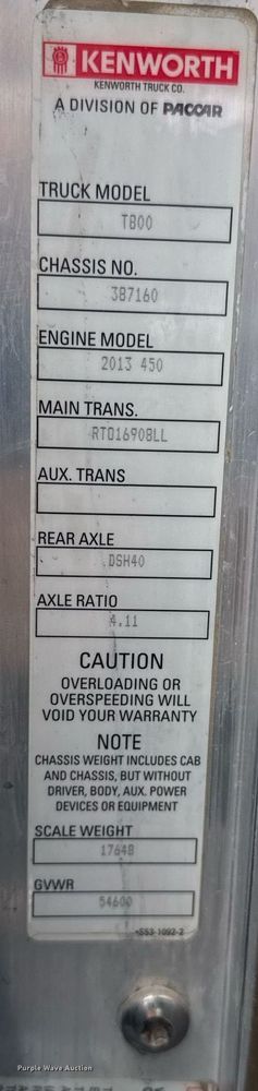 image for item DV2574 2014 Kenworth T800 semi truck