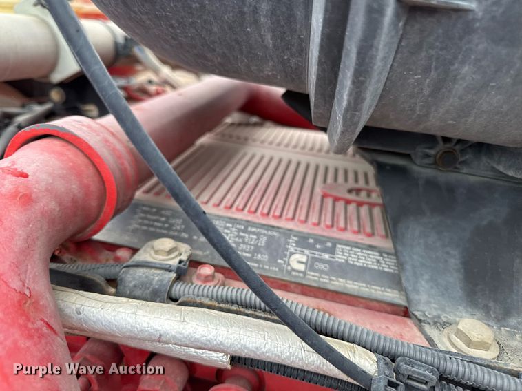 image for item DV2575 2014 Kenworth T800 semi truck