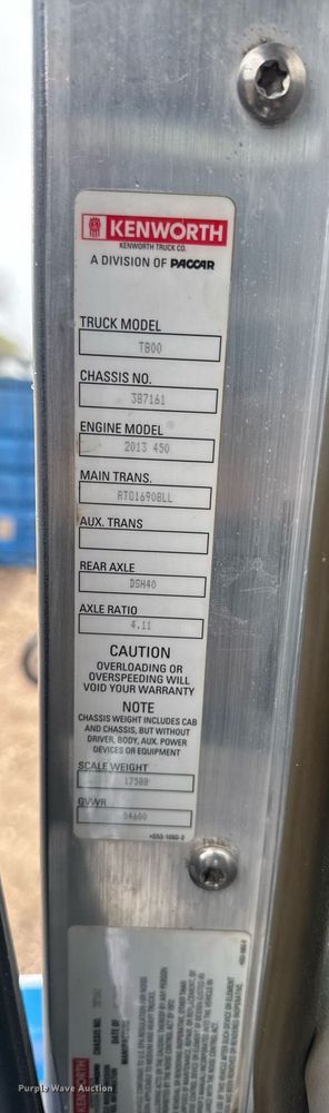 image for item DV2575 2014 Kenworth T800 semi truck