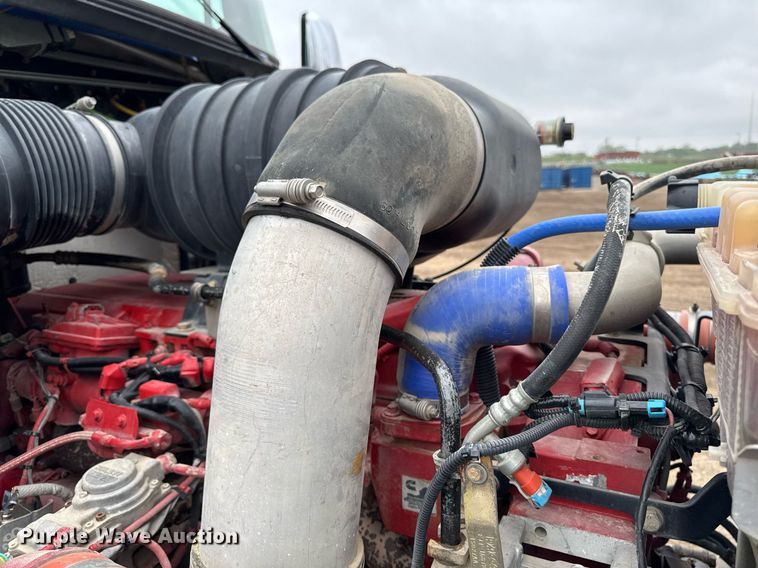 image for item DV2576 2013 Kenworth T800 dump truck