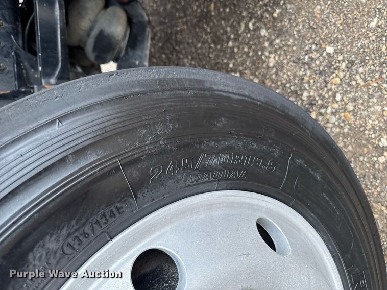 image for item DV2576 2013 Kenworth T800 dump truck