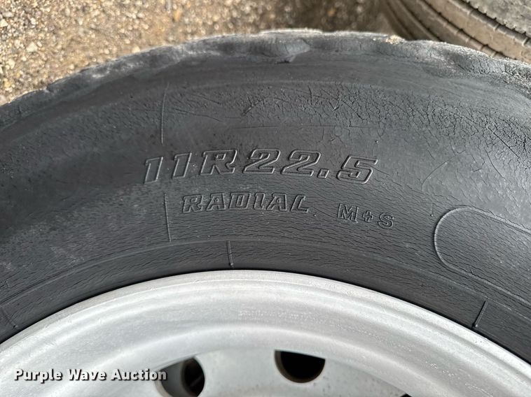 image for item DV2576 2013 Kenworth T800 dump truck