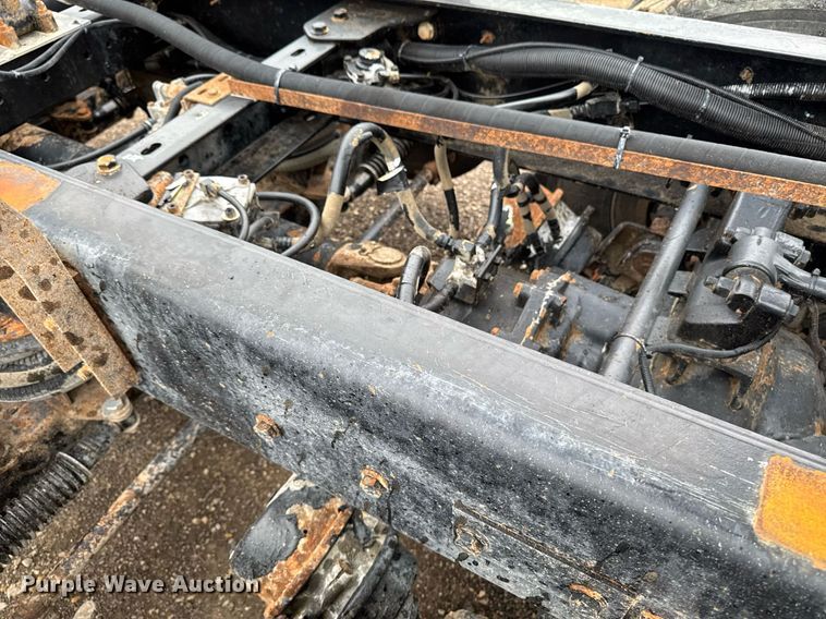 image for item DV2577 2013 Kenworth T800 dump truck