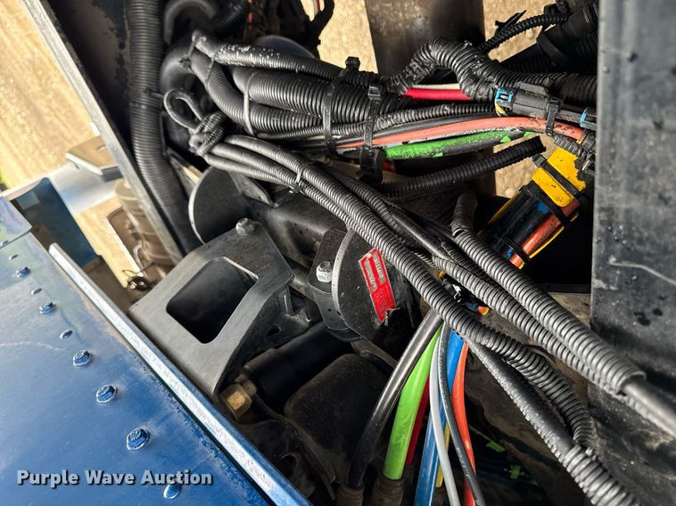 image for item DV2577 2013 Kenworth T800 dump truck