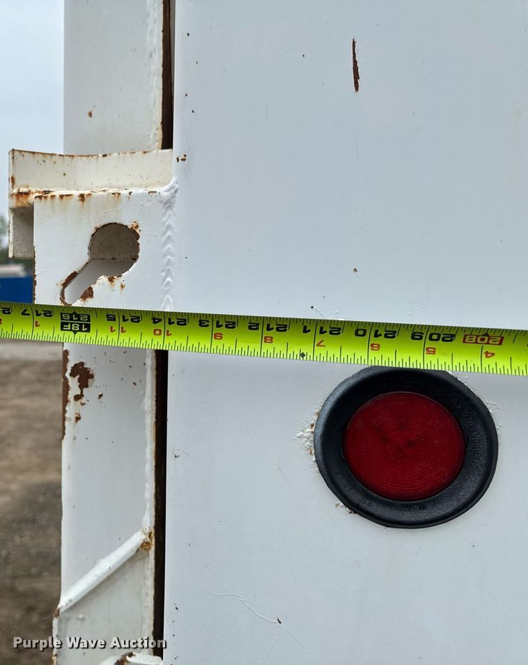 image for item DV2577 2013 Kenworth T800 dump truck