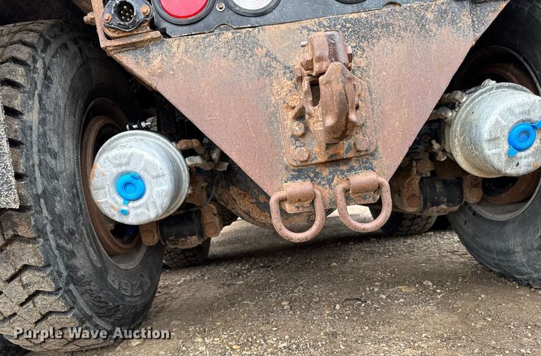 image for item DV2577 2013 Kenworth T800 dump truck