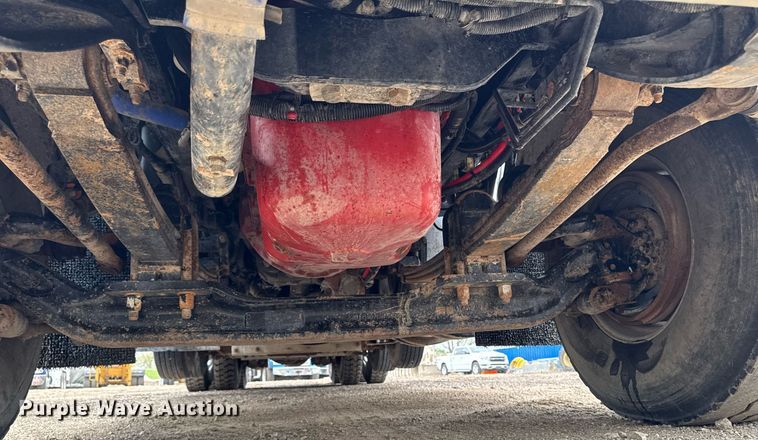 image for item DV2577 2013 Kenworth T800 dump truck