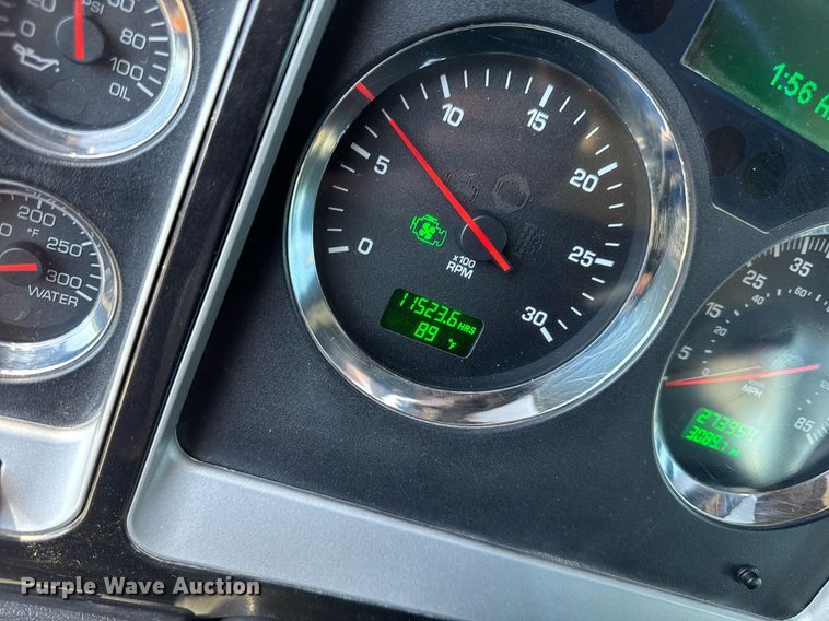 image for item DV2577 2013 Kenworth T800 dump truck