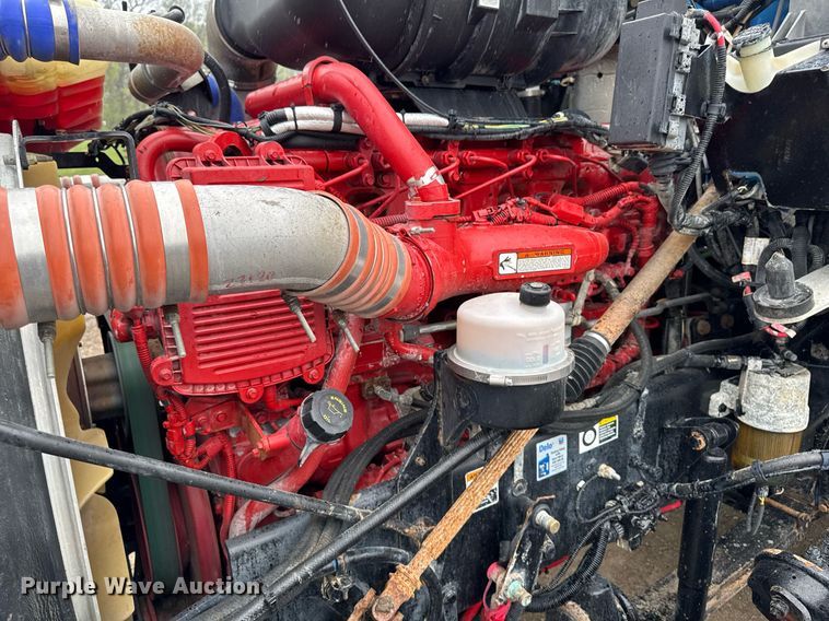 image for item DV2577 2013 Kenworth T800 dump truck