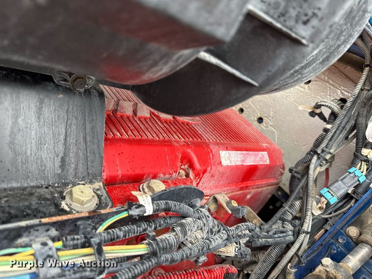 image for item DV2577 2013 Kenworth T800 dump truck