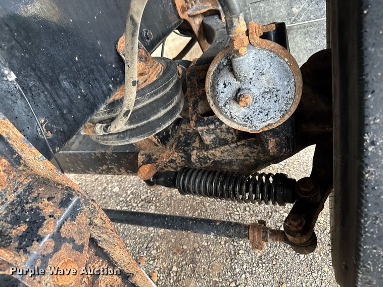 image for item DV2577 2013 Kenworth T800 dump truck