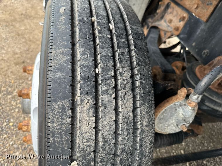 image for item DV2577 2013 Kenworth T800 dump truck