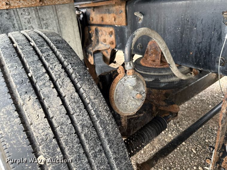 image for item DV2577 2013 Kenworth T800 dump truck