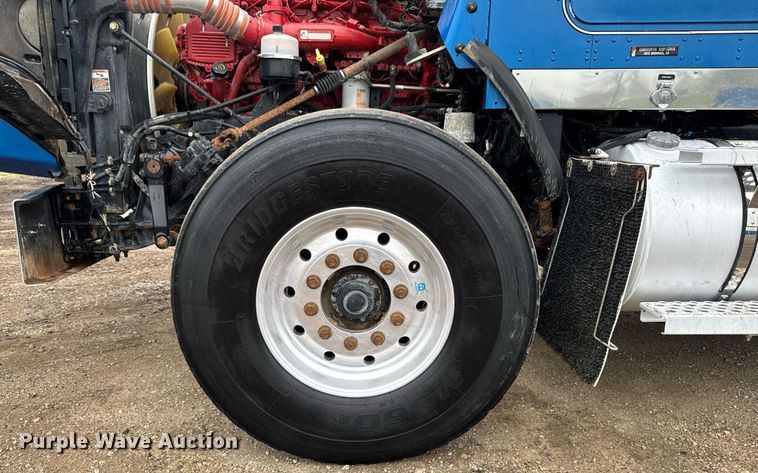 image for item DV2577 2013 Kenworth T800 dump truck