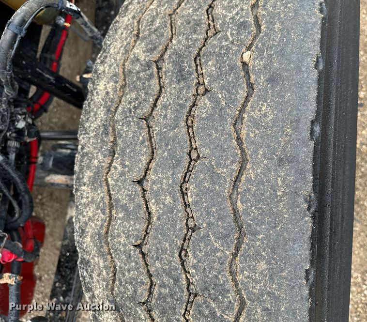 image for item DV2577 2013 Kenworth T800 dump truck