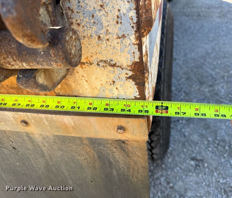 image for item DV2592 2000 International 8100 dump truck