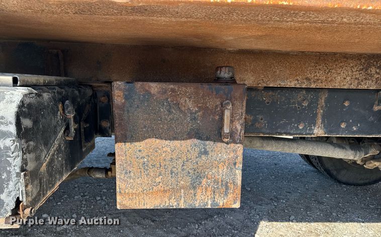 image for item DV2592 2000 International 8100 dump truck