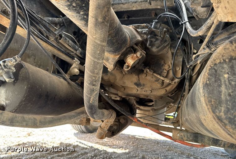 image for item DV2592 2000 International 8100 dump truck