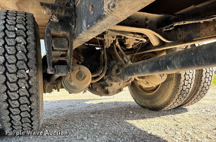 image for item DV2592 2000 International 8100 dump truck