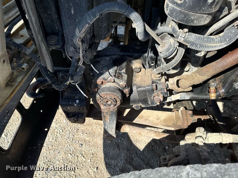 image for item DV2592 2000 International 8100 dump truck