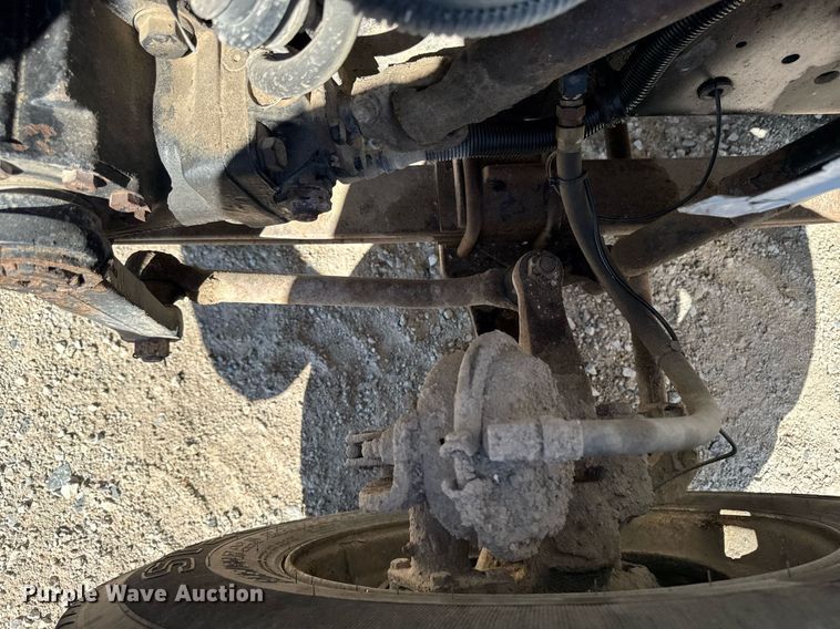 image for item DV2592 2000 International 8100 dump truck