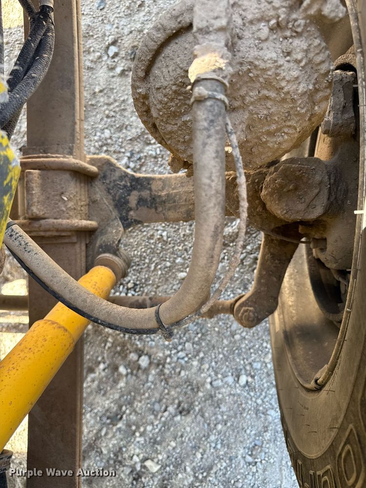 image for item DV2592 2000 International 8100 dump truck