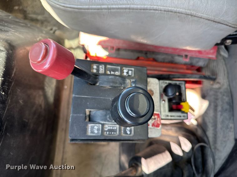 image for item DV2592 2000 International 8100 dump truck