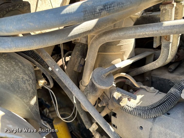 image for item DV2592 2000 International 8100 dump truck