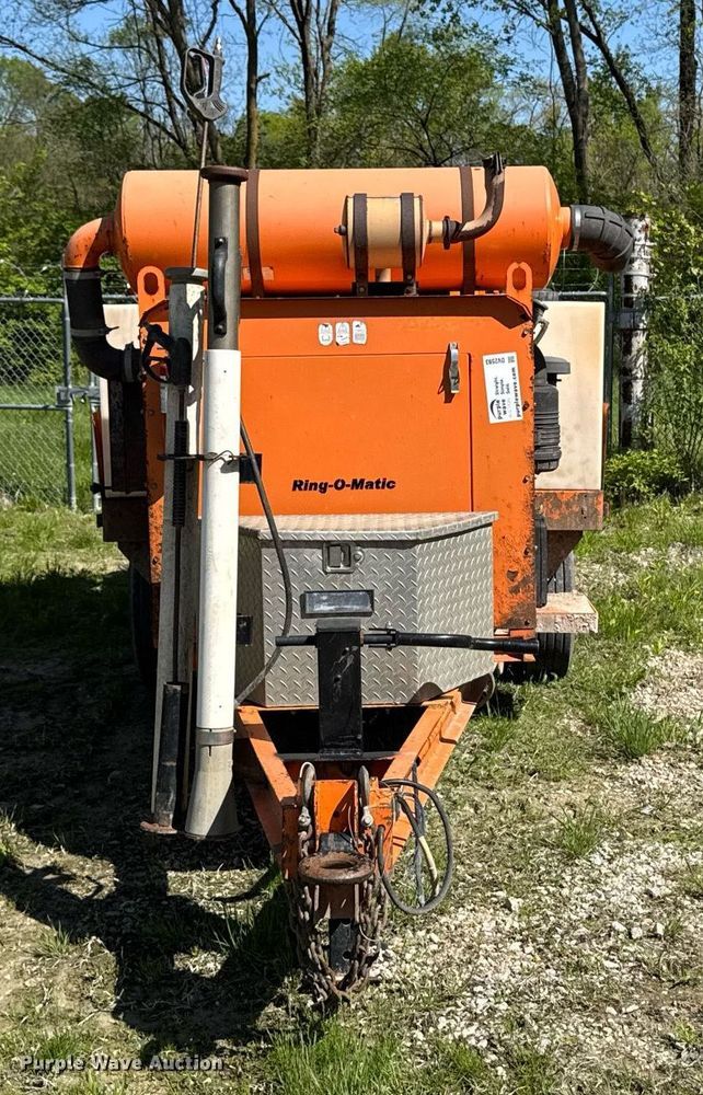 image for item DV2593 2013 Ring-O-Matic 550 vacuum excavator