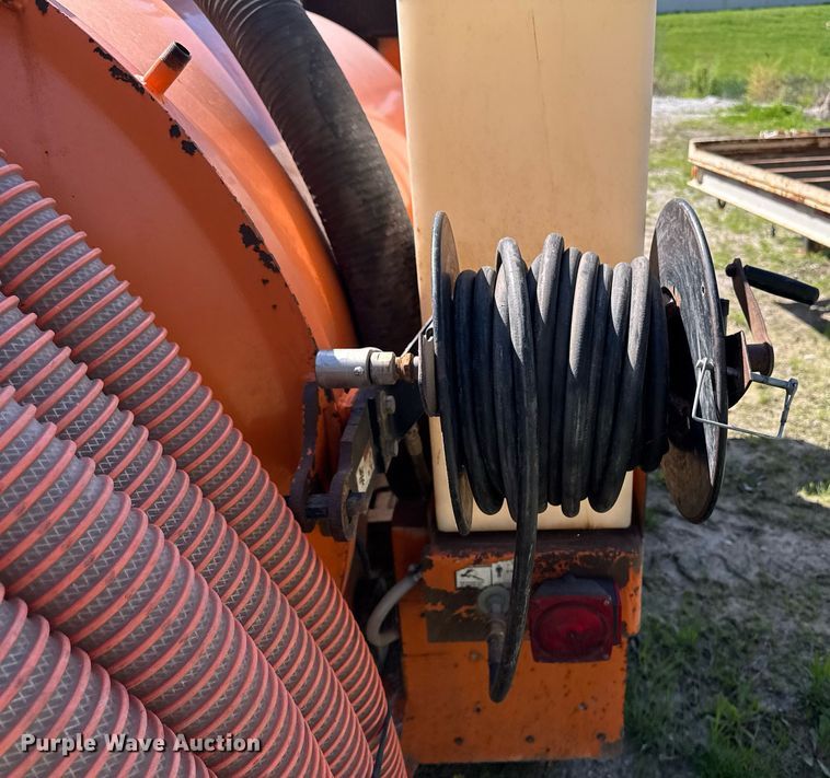 image for item DV2593 2013 Ring-O-Matic 550 vacuum excavator