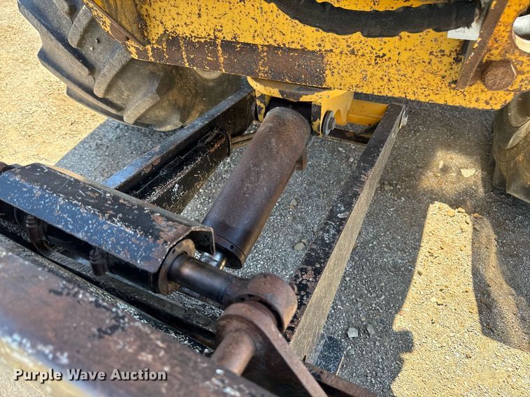 image for item DV2594 2007 Vermeer RT650 trencher