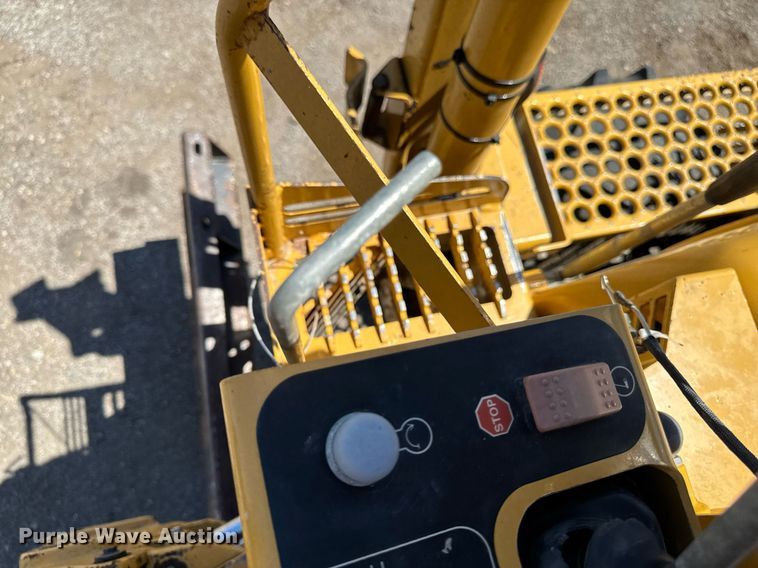 image for item DV2594 2007 Vermeer RT650 trencher