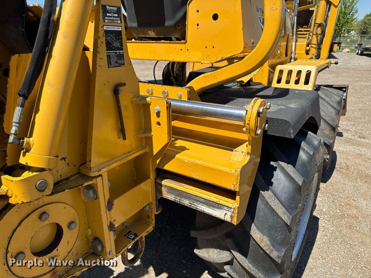 image for item DV2594 2007 Vermeer RT650 trencher