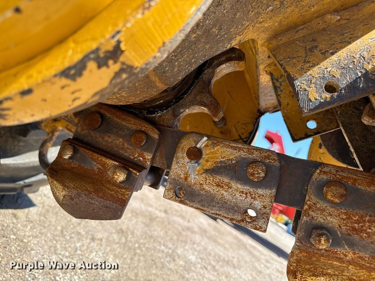 image for item DV2594 2007 Vermeer RT650 trencher