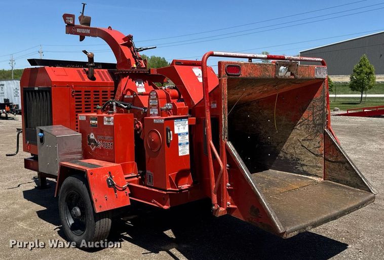 image for item DV2595 2021 Morbark LLC Eeger Beaver 1821 wood chipper