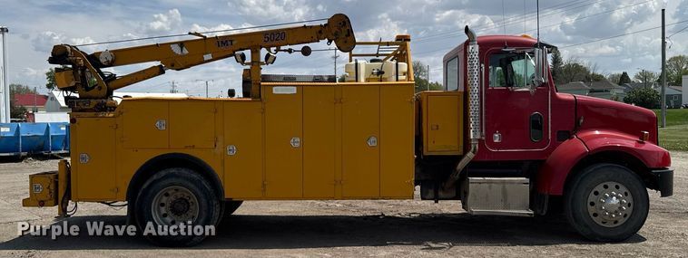 image for item DV2612 2004 Peterbilt 330 utility / service truck