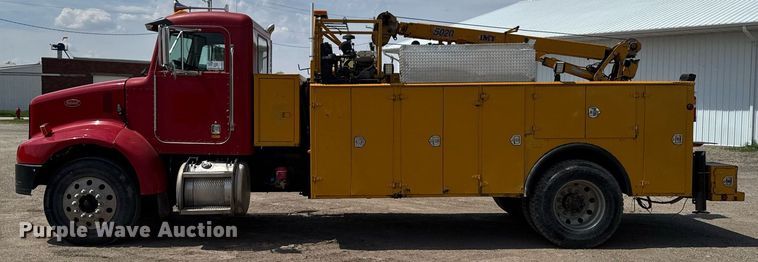 image for item DV2612 2004 Peterbilt 330 utility / service truck