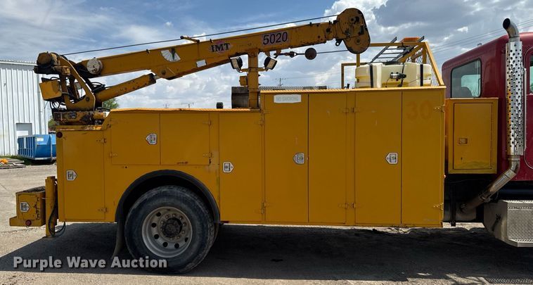 image for item DV2612 2004 Peterbilt 330 utility / service truck