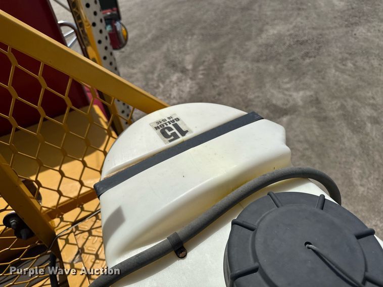 image for item DV2612 2004 Peterbilt 330 utility / service truck