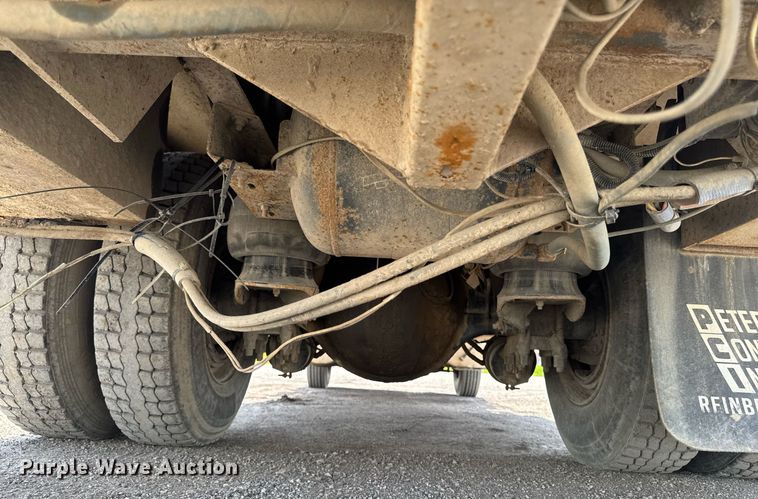 image for item DV2612 2004 Peterbilt 330 utility / service truck