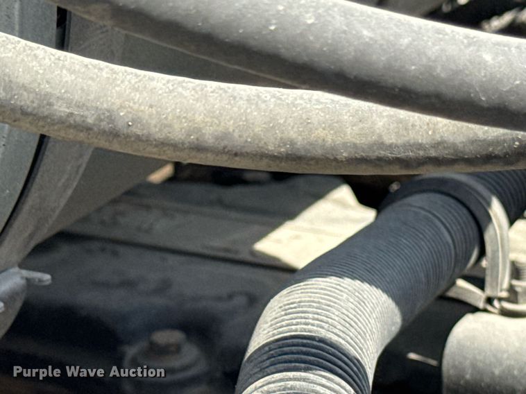 image for item DV2612 2004 Peterbilt 330 utility / service truck