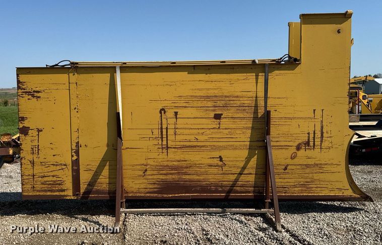 image for item DV2613 Trench box