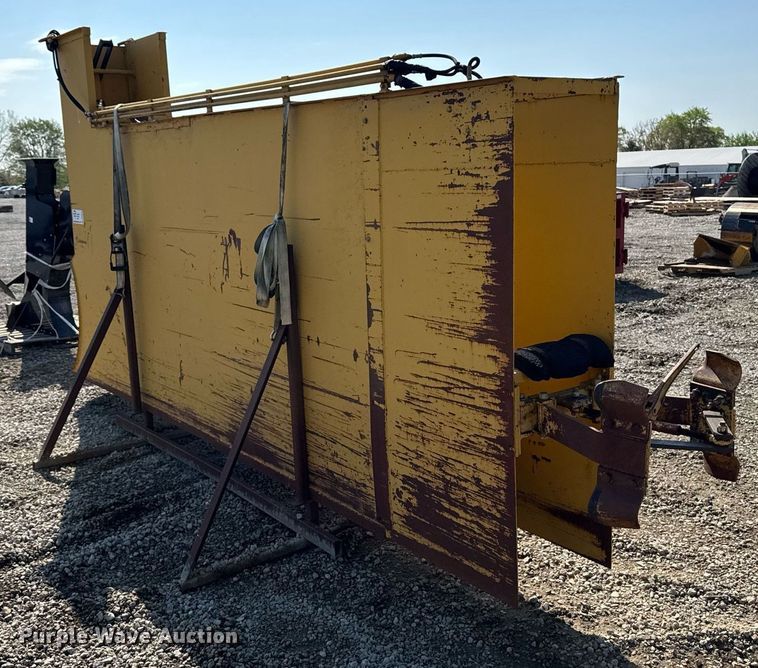 image for item DV2613 Trench box