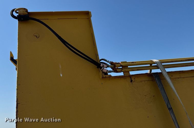 image for item DV2613 Trench box