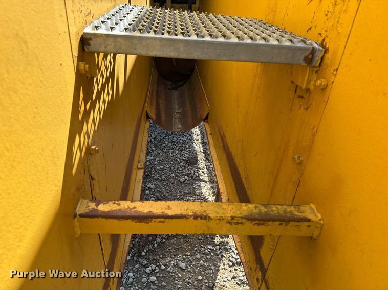 image for item DV2613 Trench box